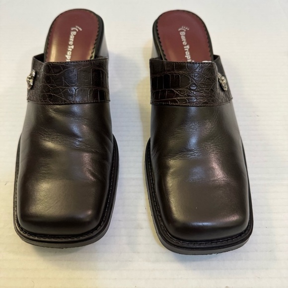 Bare Traps Brown Leather Slip On Shoes - Picture 3 of 10